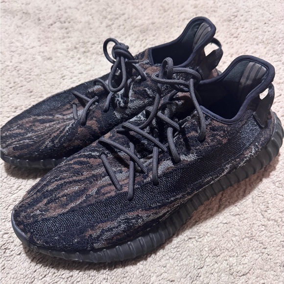 2021
Yeezy Boost 350 V2 'MX Rock' - Picture 3 of 7